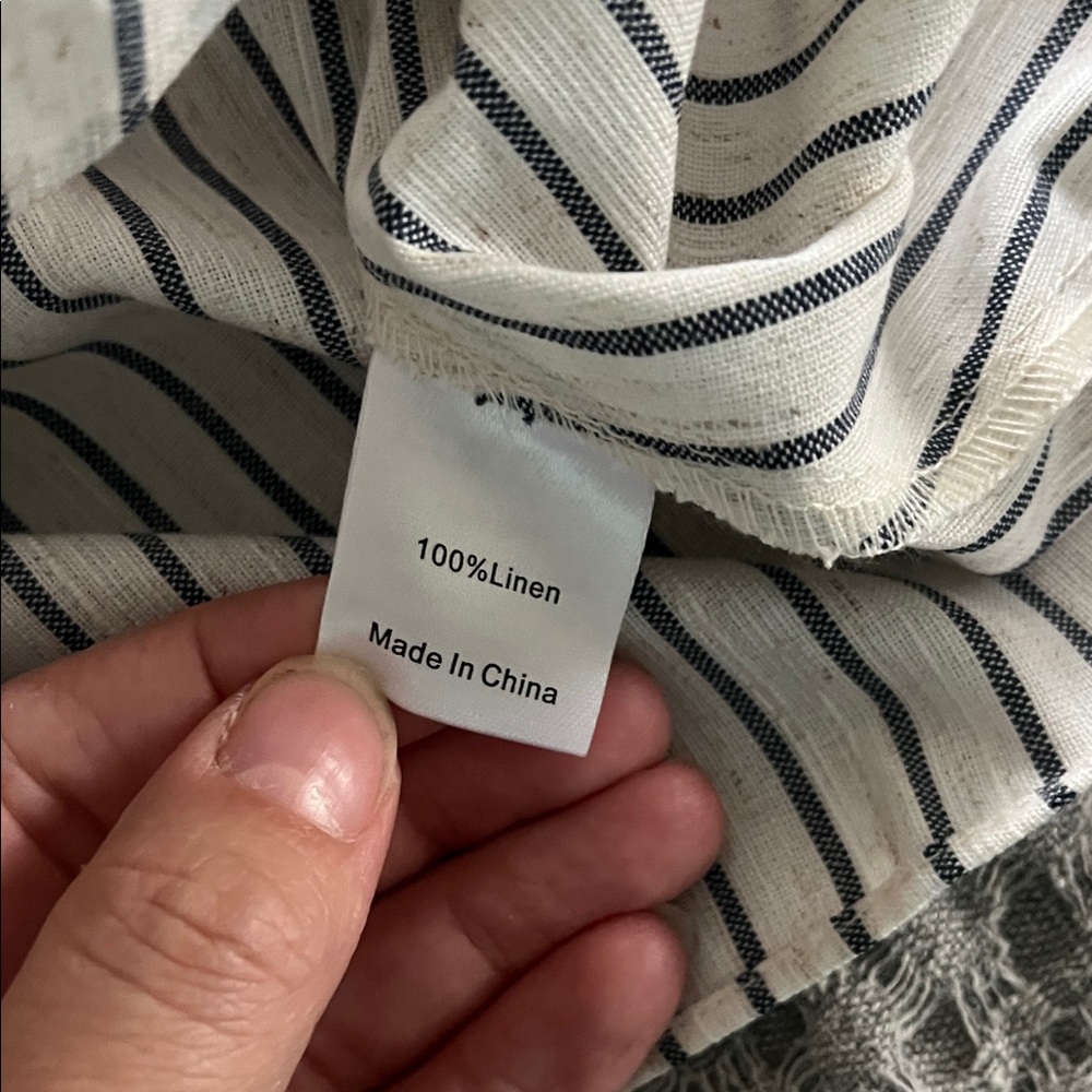 Tuckernuck Blue Stripe Linen Button-Front Tie Crop Top, Medium - Picture 4 of 5